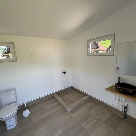 Glamping - Casuta De Pe Fiad * Romuli